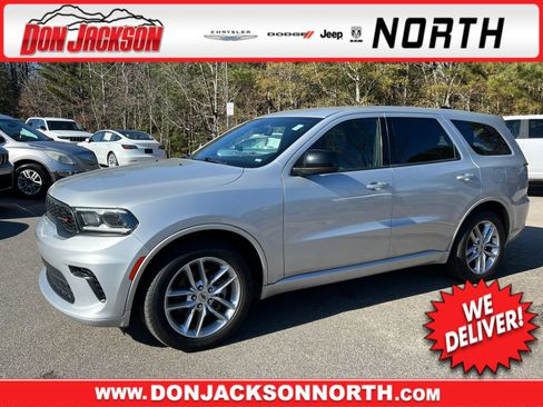 Used 2023 Dodge Durango GT image 1