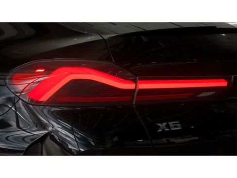 New 2026 BMW X6 xDrive40i w/ Climate Comfort Package image 8