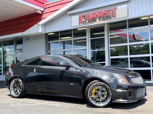 Used 2014 Cadillac CTS V RWD image 1