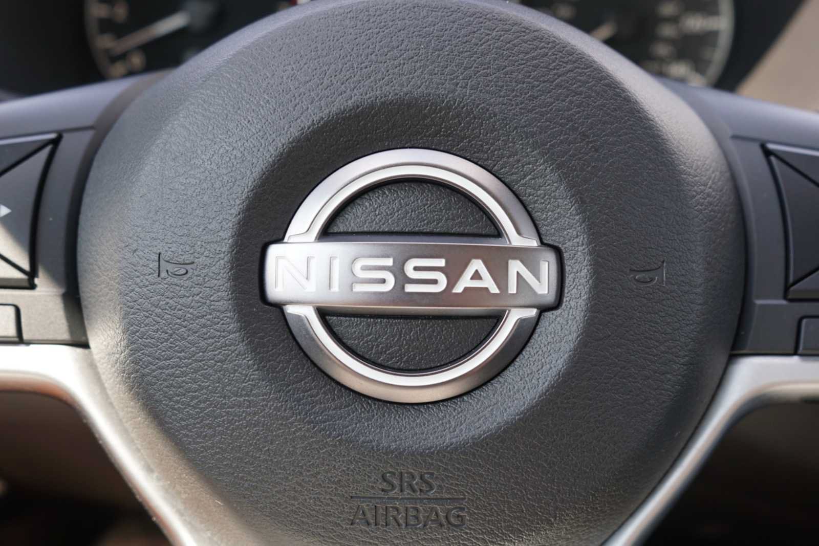 Used 2025 Nissan Altima 2.5 SV FWD image 12
