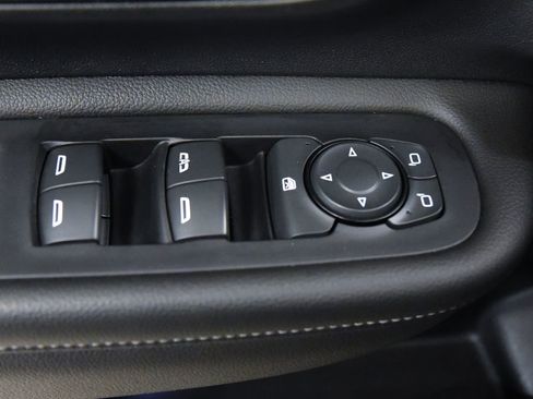 Used 2023 GMC Terrain SLT w/ Tech Package AWD/4WD image 18