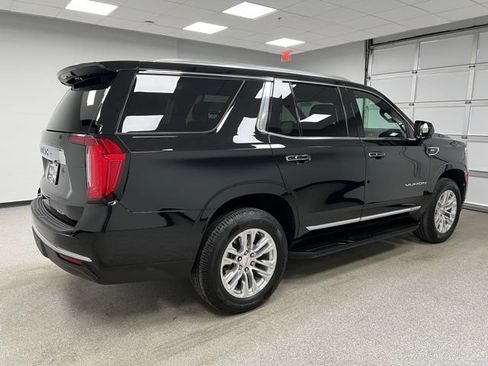 Used 2024 GMC Yukon SLT AWD/4WD image 10