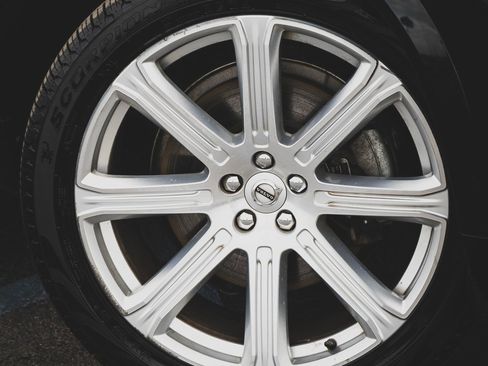 Used 2017 Volvo XC90 T6 Inscription image 2