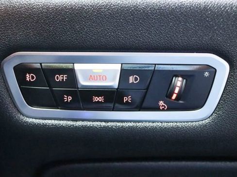 Used 2019 BMW X5 xDrive50i w/ M Sport Package image 31