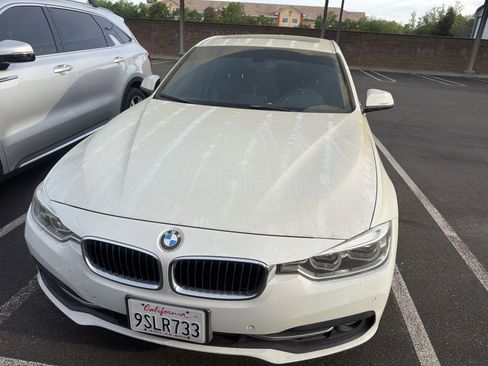 Used 2018 BMW 330e w/ Convenience Package image 2