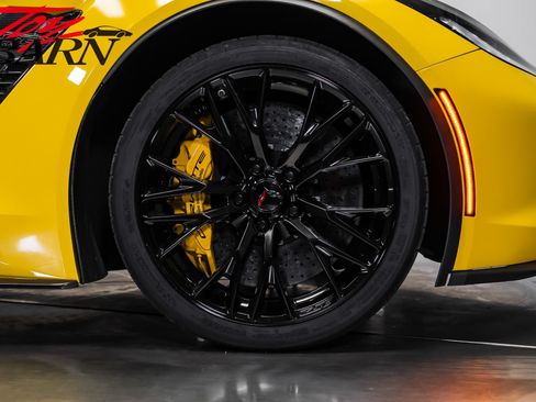 Used 2016 Chevrolet Corvette Z06 w/ 3LZ Preferred Equipment Group RWD image 25
