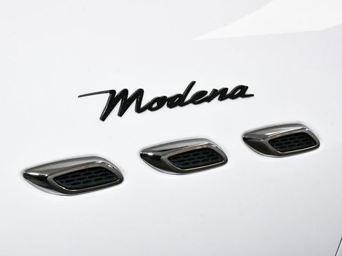 Used 2022 Maserati Levante Modena image 90
