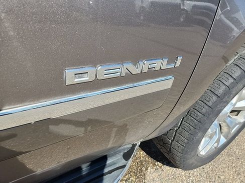 Used 2011 GMC Yukon XL Denali AWD/4WD image 44