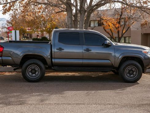 Used 2019 Toyota Tacoma SR w/ SR Convenience Package image 4
