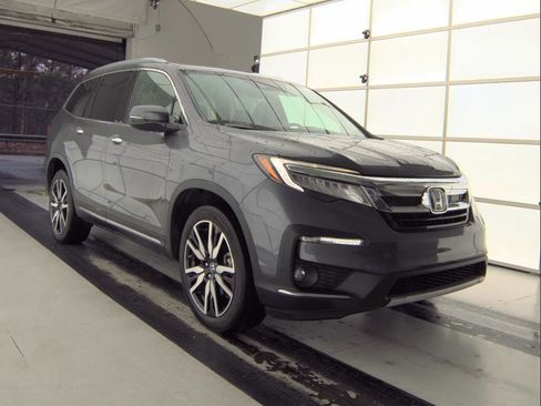 Used 2020 Honda Pilot Touring image 3