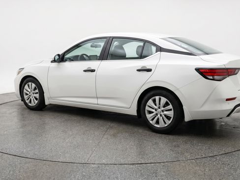 Used 2024 Nissan Sentra S image 6