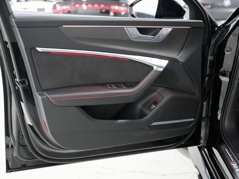 Used 2023 Audi RS 6 AWD/4WD image 33