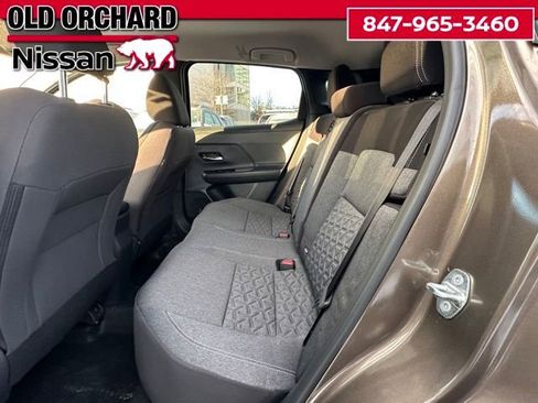 Used 2025 Nissan Kicks SV image 11