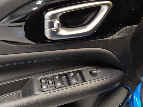 New 2026 Jeep Compass Limited image 15