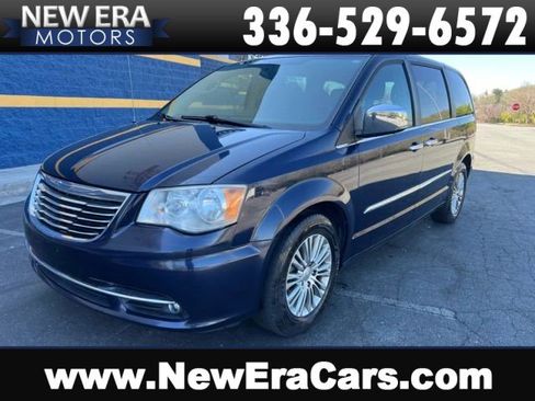 Used 2013 Chrysler Town & Country Touring-L w/ Entertainment Group #2 image 1
