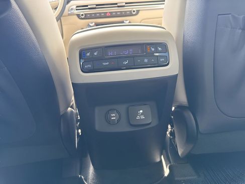 Used 2025 Hyundai Palisade Calligraphy FWD image 15