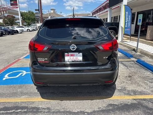 Used 2019 Nissan Rogue Sport SV w/ Technology Package FWD image 5
