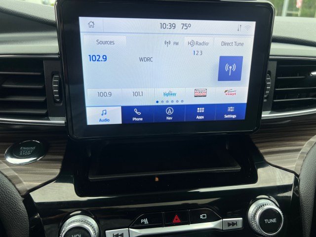 Used 2022 Ford Explorer Limited w/ Equipment Group 301A AWD/4WD image 12