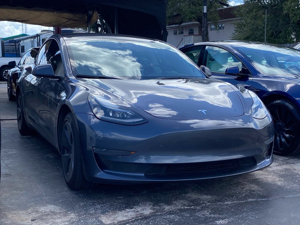 Used 2023 Tesla Model 3 Standard Range RWD image 1