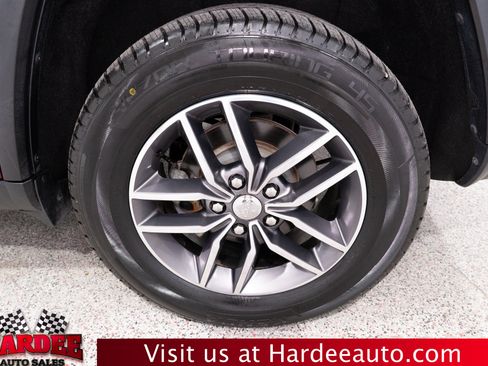Used 2018 Jeep Grand Cherokee Limited AWD/4WD image 10