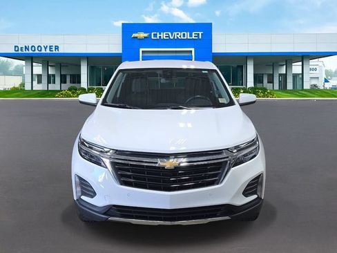 Used 2022 Chevrolet Equinox LT AWD/4WD image 2