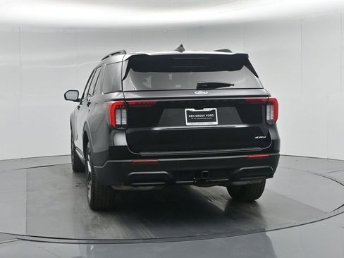 Used 2025 Ford Explorer ST-Line w/ ST-Line Street Pack image 29