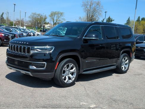 Used 2022 Jeep Wagoneer Series II AWD/4WD image 4