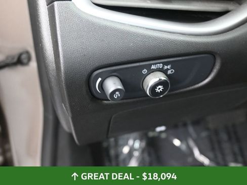 Used 2024 Chevrolet Malibu LT image 28