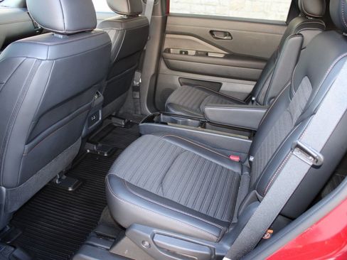 Used 2024 Nissan Pathfinder Rock Creek image 5