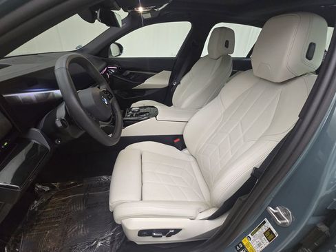 Certified 2024 BMW 530i xDrive w/ Premium Package image 12