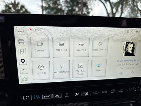 Used 2025 GMC Hummer EV 3X AWD/4WD image 69