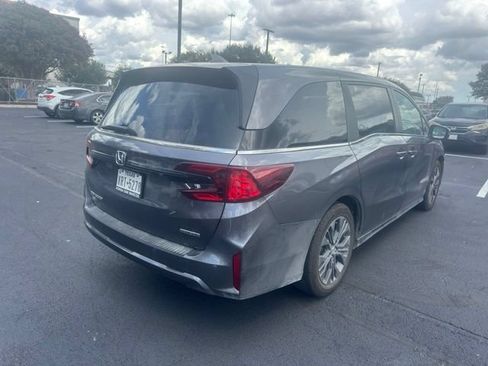 Used 2026 Honda Odyssey Touring image 5