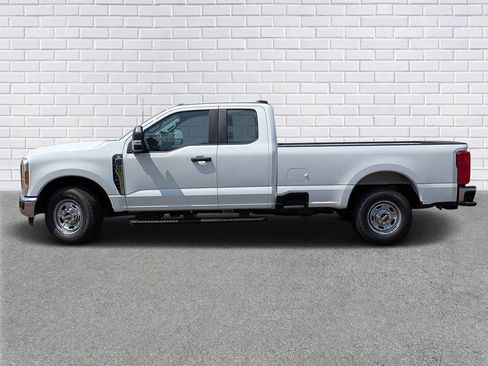 New 2026 Ford F250 XL w/ XL Chrome Package image 2