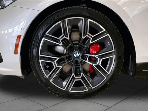 New 2026 BMW i5 w/ Executive Package AWD/4WD image 11