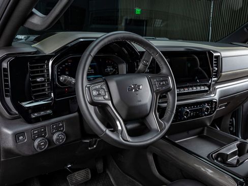 Used 2026 Chevrolet Silverado 2500 ZR2 w/ LPO, Dark Essentials Package image 17