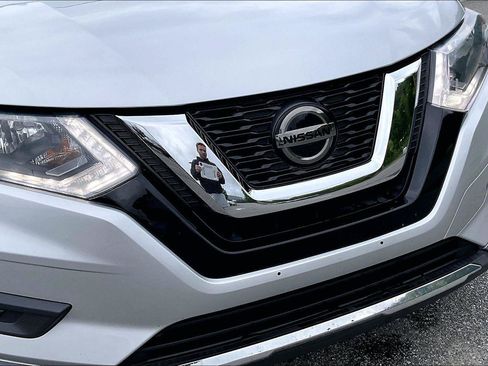Used 2020 Nissan Rogue SV FWD image 28