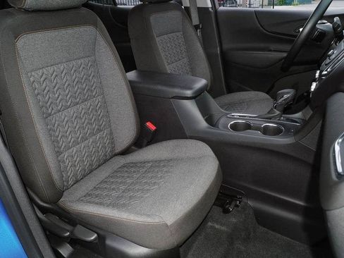 Certified 2024 Chevrolet Equinox LT FWD image 12