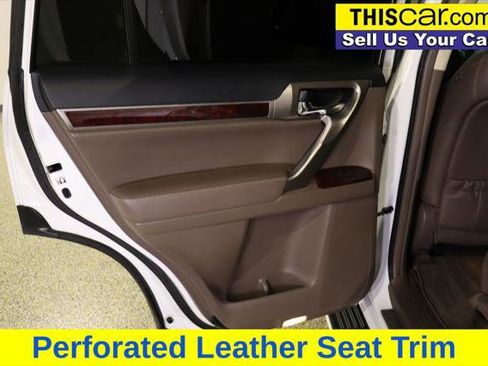 Used 2017 Lexus GX 460 image 30