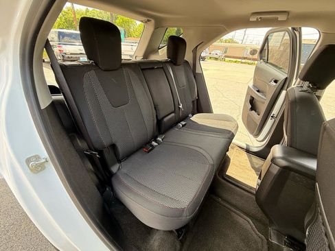 Used 2017 Chevrolet Equinox LT w/ Convenience Package FWD image 11
