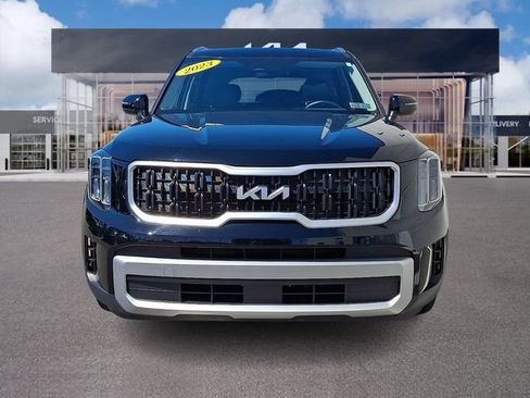 Used 2023 Kia Telluride EX AWD/4WD image 2
