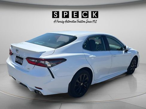 Used 2024 Toyota Camry SE FWD image 5