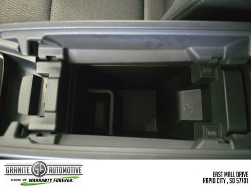 Used 2025 Nissan Rogue SV AWD/4WD image 26