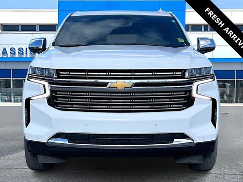 Used 2023 Chevrolet Suburban Premier image 2