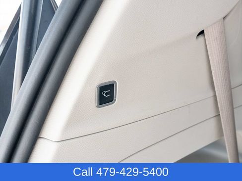 Used 2023 Chrysler Pacifica Touring-L FWD image 40