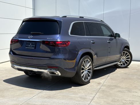 Used 2024 Mercedes-Benz GLS 580 4MATIC image 7