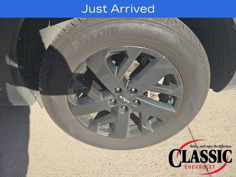 Used 2022 Kia Sorento S image 22