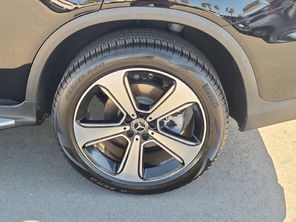 Used 2019 Mercedes-Benz GLC 300 4MATIC Coupe image 32
