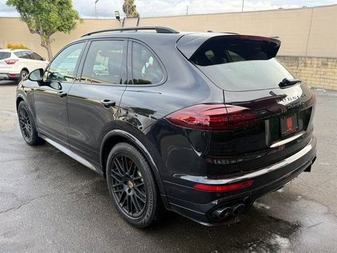 Used 2016 Porsche Cayenne GTS w/ Premium Package Plus AWD/4WD image 10