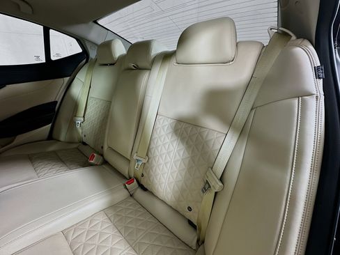 Used 2021 Nissan Maxima Platinum image 24