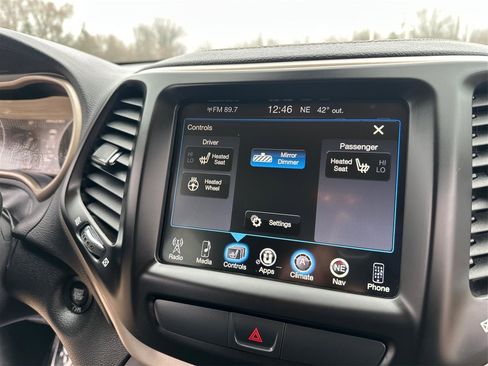 Used 2017 Jeep Cherokee High Altitude image 31